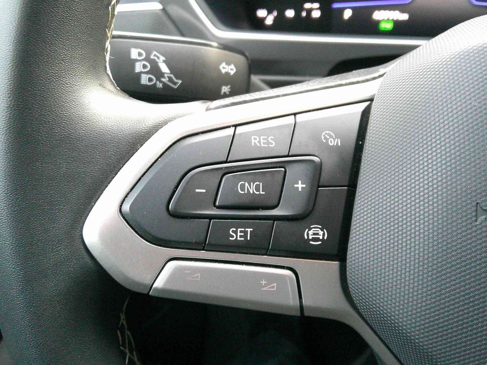Volkswagen Tiguan 2024 - Image 12