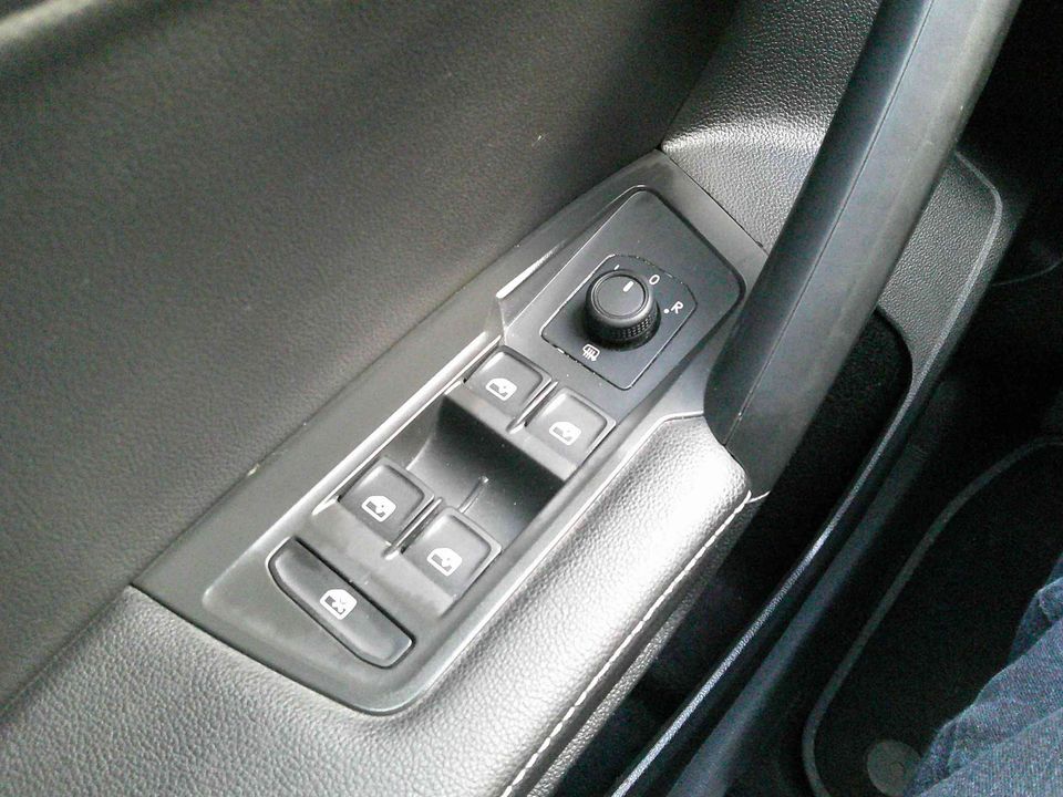 Volkswagen Tiguan 2024 - Image 8