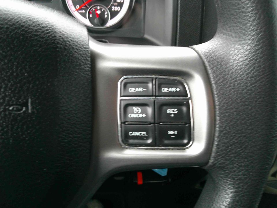 RAM 1500 Classic 2023 - Image 12