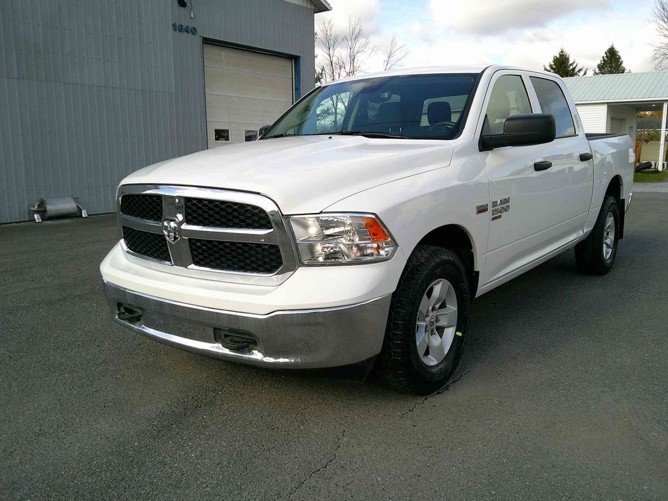 RAM 1500 Classic 2023 - Image 2