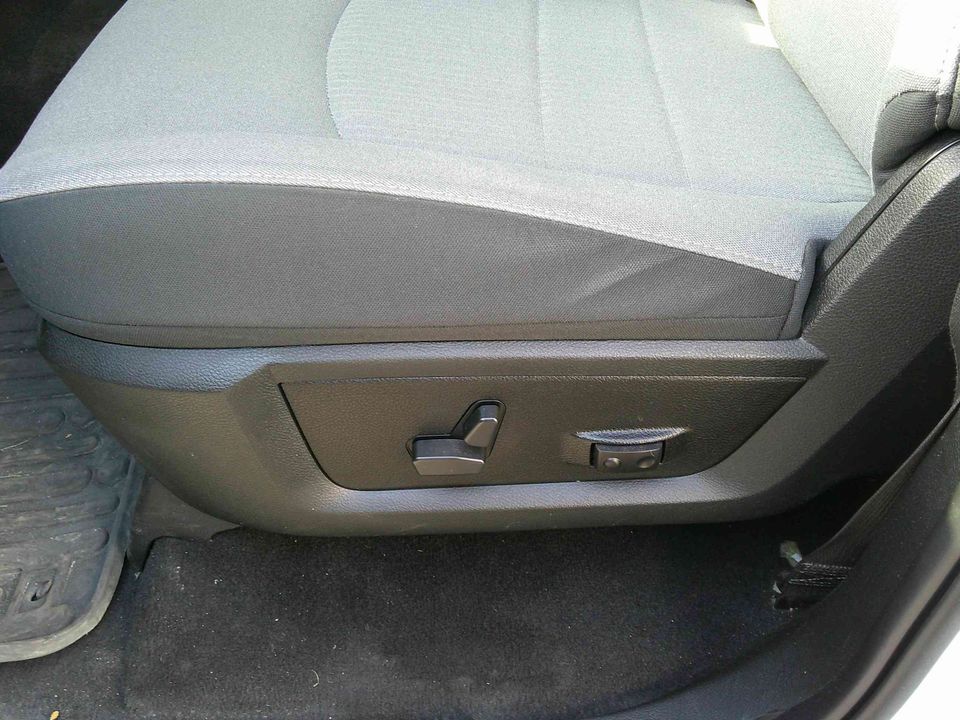 RAM 1500 Classic 2023 - Image 8
