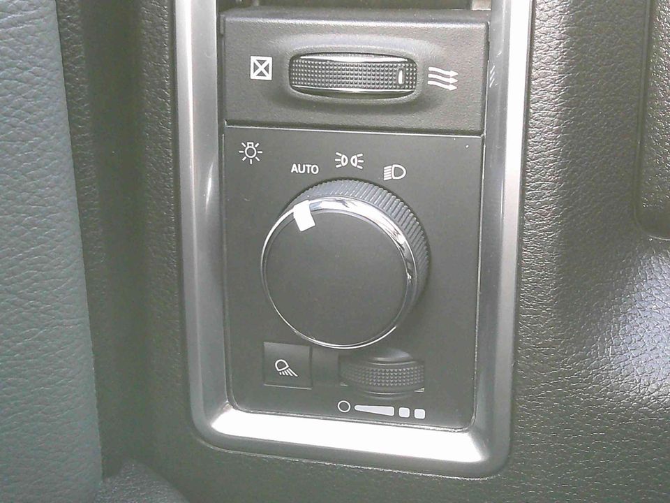 RAM 1500 Classic 2023 - Image 9