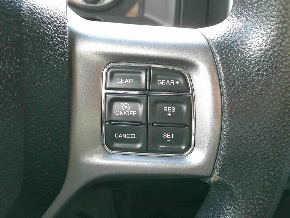 RAM 1500 Classic 2023 - Image 12