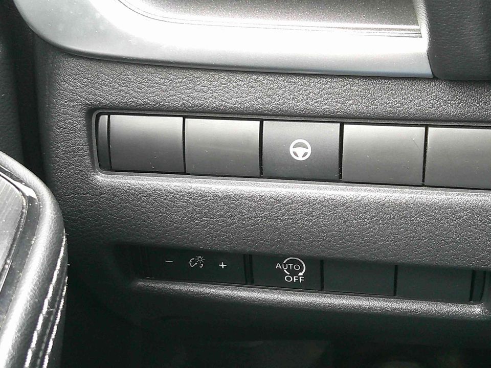 Nissan Rogue 2023 - Image 10