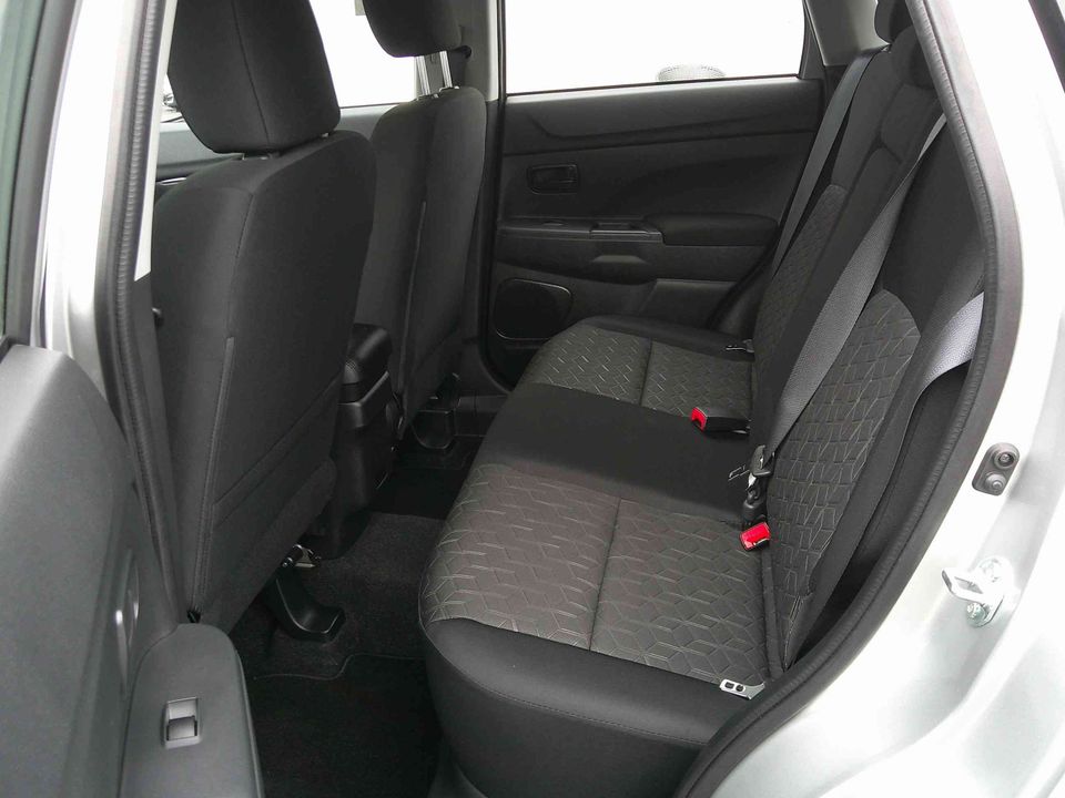 Mitsubishi RVR 2025 - Image 17