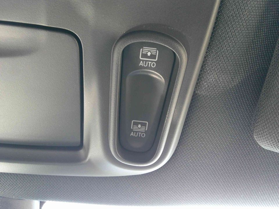 Chrysler Pacifica 2025 - Image 30