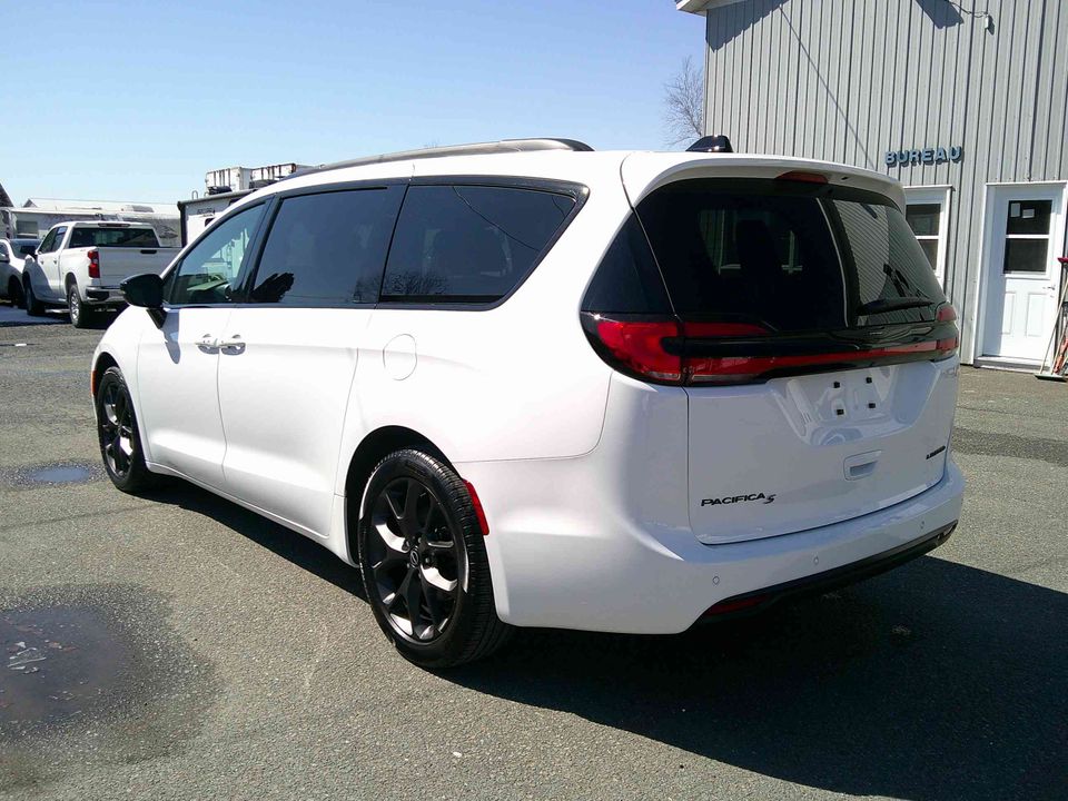 Chrysler Pacifica 2025 - Image 3