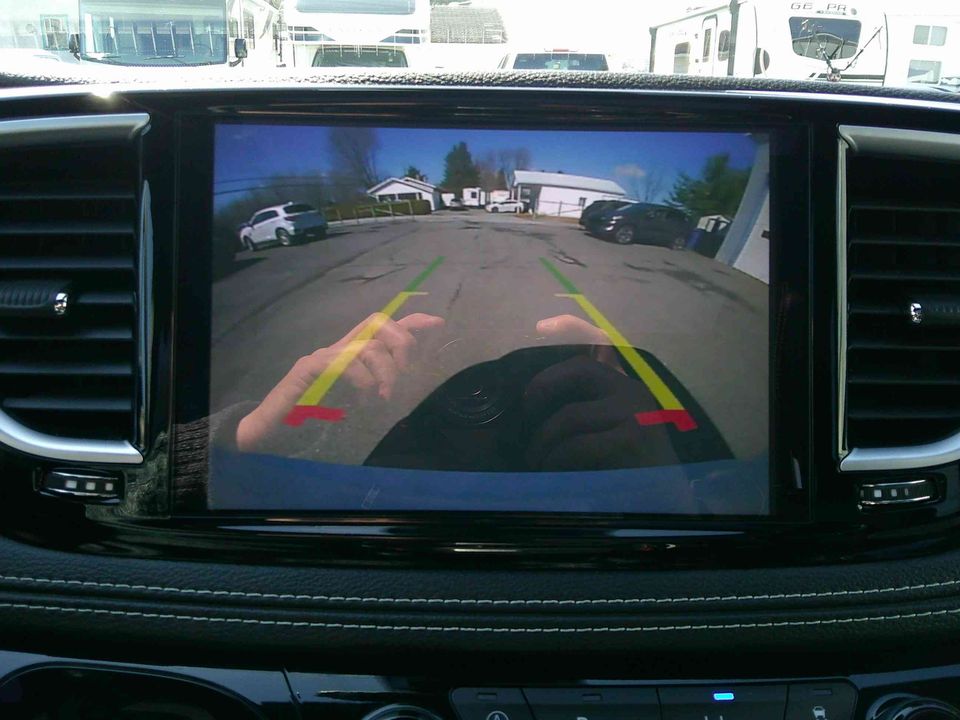 Chrysler Pacifica 2025 - Image 19