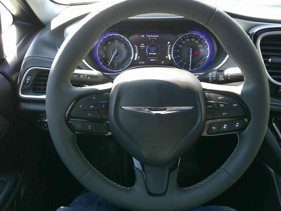 Chrysler Pacifica 2025 - Image 13
